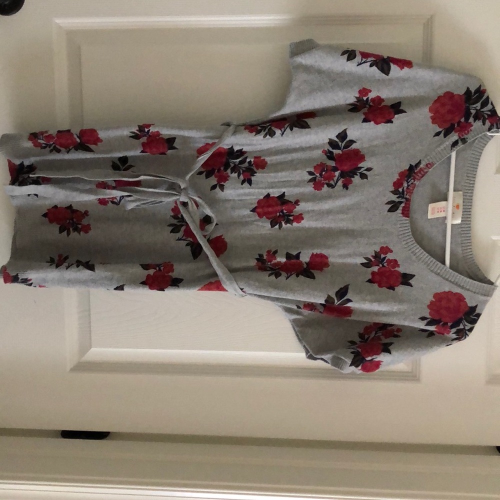 Spring Short Sleeve Maternity Sweater!